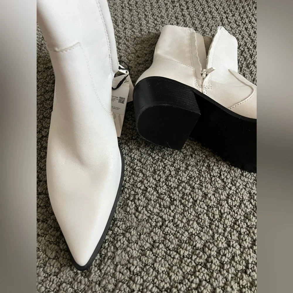 Zara white booties new leather - Picture 1 of 11
